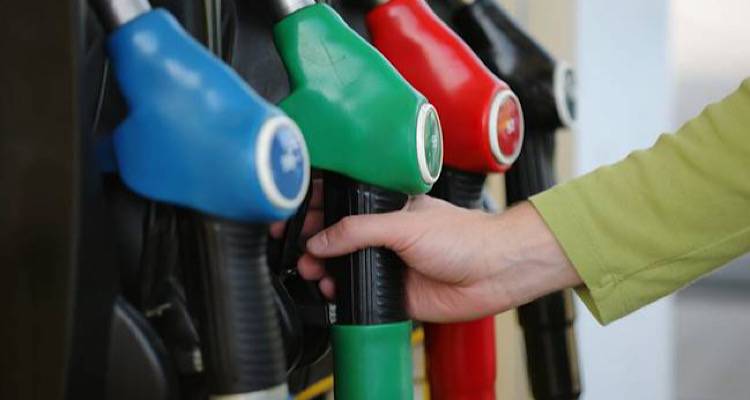&Mu;&epsilon; &pi;&omicron;&iota;&omicron;&nu; &tau;&rho;ό&pi;&omicron; &delta;&iota;&alpha;&mu;&omicron;&rho;&phi;ώ&nu;&epsilon;&tau;&alpha;&iota; &eta; &tau;&iota;&mu;ή &kappa;&alpha;&upsilon;&sigma;ί&mu;&omega;&nu; &sigma;&tau;&alpha; &nu;&eta;&sigma;&iota;ά | &Tau;&iota; &pi;&rho;&omicron;&beta;&lambda;έ&pi;&epsilon;&iota; &eta; &epsilon;&iota;&delta;&iota;&kappa;ή &delta;&iota;ά&tau;&alpha;&xi;&eta;