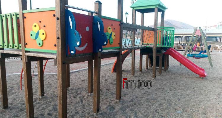 &Nu;έ&omicron;&iota; &beta;&alpha;&nu;&delta;&alpha;&lambda;&iota;&sigma;&mu;&omicron;ί &sigma;&tau;&eta;&nu; &pi;&alpha;&iota;&delta;&iota;&kappa;ή &chi;&alpha;&rho;ά &tau;&omicron;&upsilon; &Rho;&omega;&mu;έ&iota;&kappa;&omicron;&upsilon; &Gamma;&iota;&alpha;&lambda;&omicron;ύ (photo)