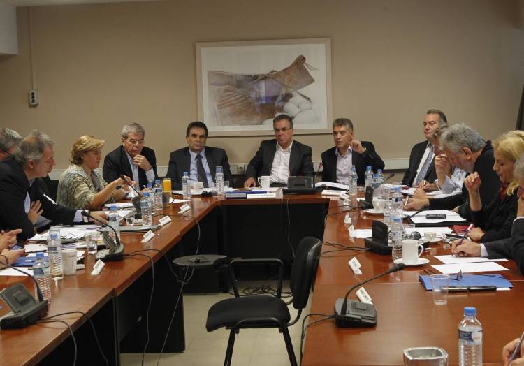 &Tau;&alpha; 9 &alpha;&iota;&tau;ή&mu;&alpha;&tau;&alpha; &tau;&omega;&nu; &Pi;&epsilon;&rho;&iota;&phi;&epsilon;&rho;&epsilon;&iota;&alpha;&rho;&chi;ώ&nu; &pi;&rho;&omicron;&sigmaf; &tau;&eta;&nu; &eta;&gamma;&epsilon;&sigma;ί&alpha; &tau;&omicron;&upsilon; &Upsilon;&pi;. &Epsilon;&sigma;&omega;&tau;&epsilon;&rho;&iota;&kappa;ώ&nu;