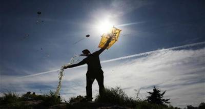 Καθαρά Δευτέρα 2017: Γιατί πετάμε χαρταετό;