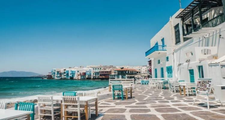 Travel aesthetic &pi;&rho;&omicron;&omicron;&rho;&iota;&sigma;&mu;&omicron;ί: &Eta; &Epsilon;&lambda;&lambda;ά&delta;&alpha; &alpha;&nu;ά&mu;&epsilon;&sigma;&alpha; &sigma;&tau;&iota;&sigmaf; &kappa;&omicron;&rho;&upsilon;&phi;&alpha;ί&epsilon;&sigmaf; &chi;ώ&rho;&epsilon;&sigmaf; &tau;&omicron;&upsilon; &kappa;ό&sigma;&mu;&omicron;&upsilon;