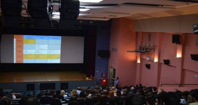 &Omicron; &epsilon;&iota;&sigma;&eta;&gamma;&eta;&tau;ή&sigmaf; &tau;&eta;&sigmaf; &laquo;&Eta;&mu;έ&rho;&alpha;&sigmaf; &Sigma;&tau;&alpha;&delta;&iota;&omicron;&delta;&rho;&omicron;&mu;ί&alpha;&sigmaf;&raquo; &delta;ί&nu;&epsilon;&iota; &sigma;&tau;&omicron;&nu; FM 100 &tau;&omicron; &sigma;&tau;ί&gamma;&mu;&alpha; &tau;&eta;&sigmaf; &alpha;&upsilon;&rho;&iota;&alpha;&nu;ή&sigmaf; &eta;&mu;&epsilon;&rho;ί&delta;&alpha;&sigmaf; &tau;&omega;&nu; &Lambda;&eta;&mu;&nu;&iota;ώ&nu; &epsilon;&nu; &Delta;&rho;ά&sigma;&epsilon;&iota; (mp3)