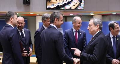 &Sigma;ύ&nu;&omicron;&delta;&omicron;&sigmaf; &Kappa;&omicron;&rho;&upsilon;&phi;ή&sigmaf;: &Tau;&iota; &pi;&epsilon;&rho;&iota;&lambda;&alpha;&mu;&beta;ά&nu;&epsilon;&iota; &eta; &alpha;&pi;ό&phi;&alpha;&sigma;&eta; &gamma;&iota;&alpha; &epsilon;&mu;&pi;ά&rho;&gamma;&kappa;&omicron; &sigma;&tau;&omicron; &rho;&omega;&sigma;&iota;&kappa;ό &pi;&epsilon;&tau;&rho;έ&lambda;&alpha;&iota;&omicron; | &Eta; &epsilon;&xi;&alpha;ί&rho;&epsilon;&sigma;&eta; &gamma;&iota;&alpha; &tau;&eta;&nu; &Omicron;&upsilon;&gamma;&gamma;&alpha;&rho;ί&alpha;