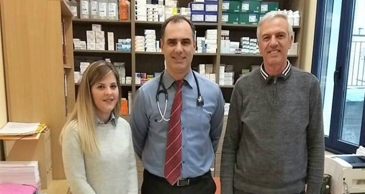 &Lambda;ή&mu;&nu;&omicron;&sigmaf;: &Kappa;&omicron;&iota;&nu;&omega;&nu;&iota;&kappa;ό &Phi;&alpha;&rho;&mu;&alpha;&kappa;&epsilon;ί&omicron; &kappa;&alpha;&iota; &Iota;&alpha;&tau;&rho;&iota;&kappa;ό&sigmaf; &Sigma;ύ&lambda;&lambda;&omicron;&gamma;&omicron;&sigmaf; &epsilon;&nu;ώ&nu;&omicron;&upsilon;&nu; &tau;&iota;&sigmaf; &delta;&upsilon;&nu;ά&mu;&epsilon;&iota;&sigmaf; &tau;&omicron;&upsilon;&sigmaf; (photos)