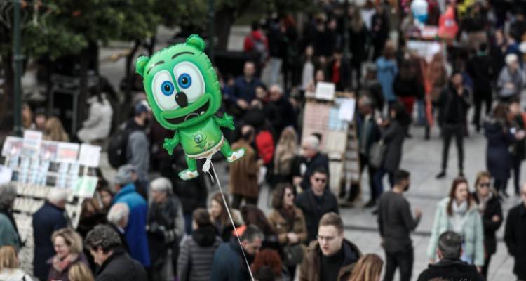 Ξεκινούν οι αιτήσεις για το επίδομα γέννας | Ποιοι οι δικαιούχοι, πώς θα δοθούν τα χρήματα