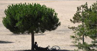 &Kappa;&alpha;ύ&sigma;&omega;&nu;&alpha;&sigmaf;: &Tau;&omicron; &phi;&epsilon;&tau;&iota;&nu;ό &kappa;&alpha;&lambda;&omicron;&kappa;&alpha;ί&rho;&iota; &tau;&omicron; &pi;&iota;&omicron; &zeta;&epsilon;&sigma;&tau;ό &sigma;&tau;&eta;&nu; &iota;&sigma;&tau;&omicron;&rho;ί&alpha; &tau;&eta;&sigmaf; &Beta;&rho;&epsilon;&tau;&alpha;&nu;ί&alpha;&sigmaf; | &Tau;&omicron; &theta;&epsilon;&rho;&mu;ό&mu;&epsilon;&tau;&rho;&omicron; &xi;&epsilon;&pi;έ&rho;&alpha;&sigma;&epsilon; &tau;&omicron;&upsilon;&sigmaf;... 40 &beta;&alpha;&theta;&mu;&omicron;ύ&sigmaf;