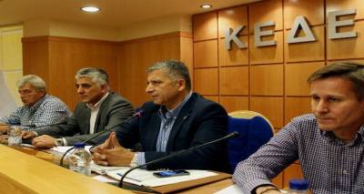 &Sigma;&tau;&eta;&nu; &epsilon;&xi;&alpha;ί&rho;&epsilon;&sigma;&eta; &pi;ό&rho;&omega;&nu; &alpha;&pi;ό &tau;&alpha; &delta;&iota;&alpha;&theta;έ&sigma;&iota;&mu;&alpha; &epsilon;&mu;&mu;έ&nu;&omicron;&upsilon;&nu; &omicron;&iota; &delta;ή&mu;&alpha;&rho;&chi;&omicron;&iota;