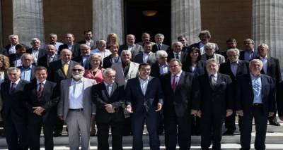 &Sigma;ύ&sigma;&sigma;&omega;&mu;&eta; &eta; &Kappa;&upsilon;&beta;έ&rho;&nu;&eta;&sigma;&eta; &sigma;&tau;&eta; &Lambda;έ&sigma;&beta;&omicron; &gamma;&iota;&alpha; &tau;&omicron; 14&omicron; &Pi;&epsilon;&rho;&iota;&phi;&epsilon;&rho;&epsilon;&iota;&alpha;&kappa;ό &Sigma;&upsilon;&nu;έ&delta;&rho;&iota;&omicron; &Beta;. &Alpha;&iota;&gamma;&alpha;ί&omicron;&upsilon; | &Tau;&omicron; &pi;&rho;ό&gamma;&rho;&alpha;&mu;&mu;&alpha;