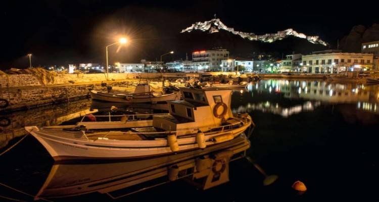 100 &alpha;&mu;&mu;&omicron;&upsilon;&delta;&epsilon;&rho;έ&sigmaf; &pi;&alpha;&rho;&alpha;&lambda;ί&epsilon;&sigmaf; &mu;&alpha;&sigmaf; &pi;&epsilon;&rho;&iota;&mu;έ&nu;&omicron;&upsilon;&nu; &sigma;&tau;&eta; &Lambda;ή&mu;&nu;&omicron;