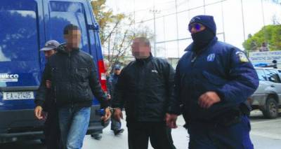 Απολογούνται σήμερα οι 2 αστυνομικοί | Προφυλακιστέοι ήδη 2 από τους 9 κατηγορούμενους (mp3)