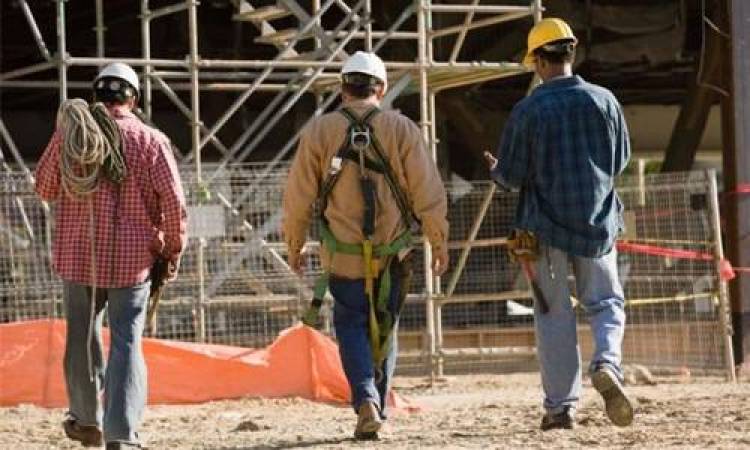 Ξεκίνησε η πληρωμή Δωρόσημου σε εργατοτεχνίτες οικοδόμους