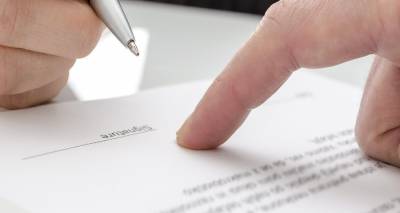 &Lambda;ή&mu;&nu;&omicron;&sigmaf;: &Nu;έ&alpha; &alpha;&pi;ό&phi;&alpha;&sigma;&eta; &Mu;&alpha;&rho;&iota;&nu;ά&kappa;&eta; &gamma;&iota;&alpha; &tau;&omicron; &laquo;&gamma;&nu;ή&sigma;&iota;&omicron; &tau;&eta;&sigmaf; &upsilon;&pi;&omicron;&gamma;&rho;&alpha;&phi;ή&sigmaf;&raquo;