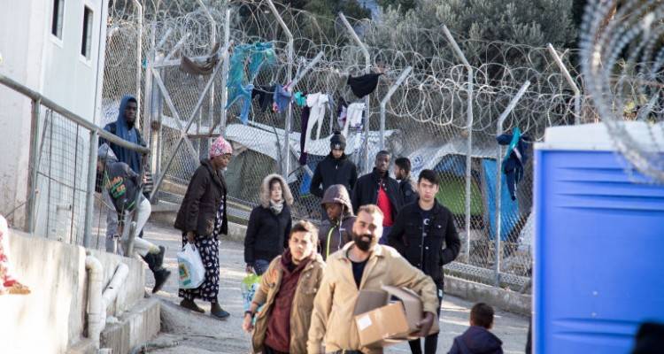 Προσφυγικό: Όλο το σχέδιο | Η επίταξη, οι δομές στα νησιά και τα κλειστά κέντρα στην ενδοχώρα