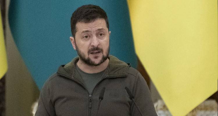 &Zeta;&epsilon;&lambda;έ&nu;&sigma;&kappa;&iota;: &Zeta;&eta;&tau;ά &pi;&rho;ό&sigma;&beta;&alpha;&sigma;&eta; &sigma;&epsilon; ό&lambda;&alpha; &tau;&alpha; &sigma;&tau;&omicron;&iota;&chi;&epsilon;ί&alpha; &gamma;&iota;&alpha; &tau;&omicron;&nu; &pi;ύ&rho;&alpha;&upsilon;&lambda;&omicron; &pi;&omicron;&upsilon; έ&pi;&epsilon;&sigma;&epsilon; &sigma;&tau;&eta;&nu; &Pi;&omicron;&lambda;&omega;&nu;ί&alpha;