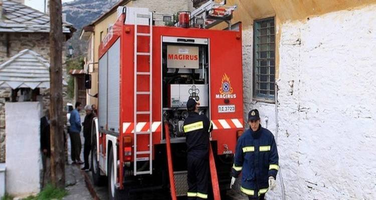 Προβλήματα από τη νεροποντή σε όλη τη Λήμνο | Μεταφορά ηλικιωμένης με τη συνδρομή της Πυροσβεστικής στα Τσιμάνδρια