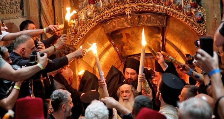 &Alpha;&gamma;&omega;&nu;ί&alpha; &gamma;&iota;&alpha; &tau;&omicron; Ά&gamma;&iota;&omicron; &Phi;&omega;&sigmaf; &epsilon;&xi;&alpha;&iota;&tau;ί&alpha;&sigmaf; &tau;&omicron;&upsilon; &pi;&omicron;&lambda;έ&mu;&omicron;&upsilon; &sigma;&tau;&omicron; &Iota;&rho;ά&nu;: &Pi;ώ&sigmaf; &theta;&alpha; &mu;&epsilon;&tau;&alpha;&phi;&epsilon;&rho;&theta;&epsilon;ί &alpha;&pi;ό &tau;&alpha; &Iota;&epsilon;&rho;&omicron;&sigma;ό&lambda;&upsilon;&mu;&alpha;