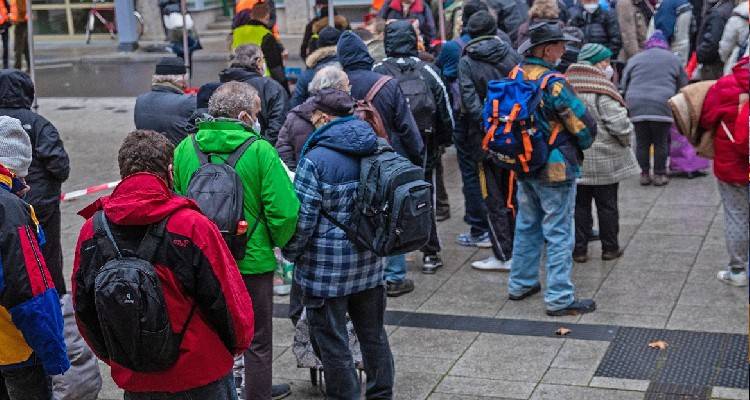 &Epsilon;&nu;&epsilon;&rho;&gamma;&epsilon;&iota;&alpha;&kappa;ή &kappa;&rho;ί&sigma;&eta;: &laquo;&Kappa;&alpha;&tau;&alpha;&phi;ύ&gamma;&iota;&alpha; &zeta;&epsilon;&sigma;&tau;&alpha;&sigma;&iota;ά&sigmaf;&raquo; &gamma;&iota;&alpha; &chi;&iota;&lambda;&iota;ά&delta;&epsilon;&sigmaf; &pi;&omicron;&lambda;ί&tau;&epsilon;&sigmaf; &sigma;&epsilon; &delta;&eta;&mu;&omicron;&tau;&iota;&kappa;ά &sigma;&tau;ά&delta;&iota;&alpha; &sigma;&chi;&epsilon;&delta;&iota;ά&zeta;&omicron;&upsilon;&nu; &omicron;&iota; &Gamma;&epsilon;&rho;&mu;&alpha;&nu;&omicron;ί &epsilon;&nu;ό&psi;&epsilon;&iota; &tau;&omicron;&upsilon; &chi;&epsilon;&iota;&mu;ώ&nu;&alpha;!