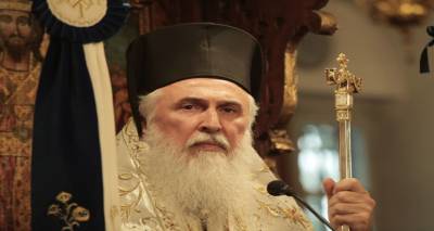 &Omicron; &Lambda;ή&mu;&nu;&omicron;&upsilon; &Iota;&epsilon;&rho;ό&theta;&epsilon;&omicron;&sigmaf; &Gamma;' &mu;&iota;&lambda;ά&epsilon;&iota; &sigma;&tau;&omicron;&nu; Fm 100 &gamma;&iota;&alpha; &tau;&omicron;&nu; &pi;&rho;ώ&tau;&omicron; &chi;&rho;ό&nu;&omicron; &tau;&eta;&sigmaf; &pi;&omicron;&iota;&mu;&alpha;&nu;&tau;&omicron;&rho;ί&alpha;&sigmaf; &tau;&omicron;&upsilon;