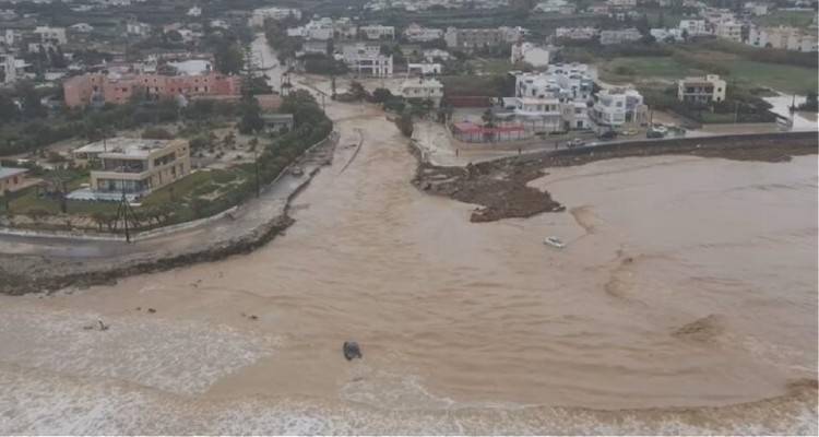 Κακοκαιρία στην Κρήτη: Απεγκλωβίστηκε έγκυος λίγο πριν γεννήσει | Έγιναν 22 διασώσεις ανηλίκων (βίντεο-φωτογραφίες)