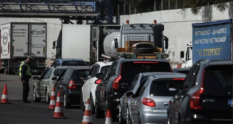 Lockdown: Πάνω από 10.000 αστυνομικοί στους δρόμους για ελέγχους ενόψει Πάσχα