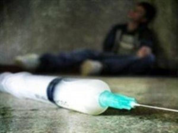 &Theta;&lambda;&iota;&beta;&epsilon;&rho;ή &pi;&rho;&omega;&tau;&iota;ά &tau;&eta;&sigmaf; &Epsilon;&lambda;&lambda;ά&delta;&alpha;&sigmaf; &sigma;&tau;&iota;&sigmaf; &mu;&omicron;&lambda;ύ&nu;&sigma;&epsilon;&iota;&sigmaf; &mu;&epsilon; &tau;&omicron;&nu; &iota;ό HIV