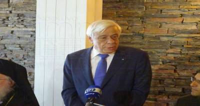 &Sigma;&tau;&omicron; Ά&gamma;&iota;&omicron; &Epsilon;&upsilon;&sigma;&tau;&rho;ά&tau;&iota;&omicron; &omicron; &Pi;&rho;ό&epsilon;&delta;&rho;&omicron;&sigmaf; &tau;&eta;&sigmaf; &Delta;&eta;&mu;&omicron;&kappa;&rho;&alpha;&tau;ί&alpha;&sigmaf;