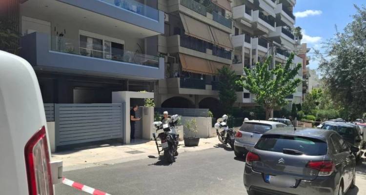 &Nu;έ&alpha; &Sigma;&mu;ύ&rho;&nu;&eta;: &Sigma;&epsilon; &kappa;&alpha;&tau;' &omicron;ί&kappa;&omicron;&nu; &pi;&epsilon;&rho;&iota;&omicron;&rho;&iota;&sigma;&mu;ό &mu;&epsilon; &beta;&rho;&alpha;&chi;&iota;&omicron;&lambda;ά&kappa;&iota; &omicron; 71&chi;&rho;&omicron;&nu;&omicron;&sigmaf; &pi;&omicron;&upsilon; &sigma;&kappa;ό&tau;&omega;&sigma;&epsilon; &tau;&omicron;&nu; 45&chi;&rho;&omicron;&nu;&omicron; &gamma;&iota;&omicron; &tau;&omicron;&upsilon;