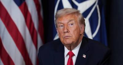 &Beta;ά&sigma;&epsilon;&iota;&sigmaf; &alpha;&lambda;ά &Kappa;ύ&pi;&rho;&omicron; &kappa;&alpha;&iota; &sigma;&pi;ά&nu;&iota;&epsilon;&sigmaf; &gamma;&alpha;ί&epsilon;&sigmaf;, &tau;&iota; &mu;&pi;&omicron;&rho;&epsilon;ί &nu;&alpha; &pi;&epsilon;&rho;&iota;&lambda;&alpha;&mu;&beta;ά&nu;&epsilon;&iota; &mu;&iota;&alpha; &sigma;&upsilon;&mu;&phi;&omega;&nu;ί&alpha; &gamma;&iota;&alpha; &tau;&eta; &Gamma;&rho;&omicron;&iota;&lambda;&alpha;&nu;&delta;ί&alpha; -&Tau;&alpha; &mu;&pi;&rho;&omicron;&sigmaf;-&pi;ί&sigma;&omega; &Tau;&rho;&alpha;&mu;&pi;, &omicron;&rho;&gamma;ή &sigma;&tau;&omicron;&upsilon;&sigmaf; &nu;&tau;ό&pi;&iota;&omicron;&upsilon;&sigmaf;