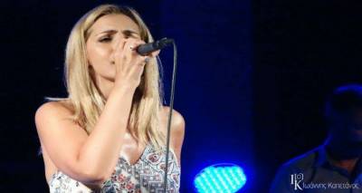 Μάγεψε το κοινό η Νατάσσα Μποφίλιου στη Λήμνο (photos)