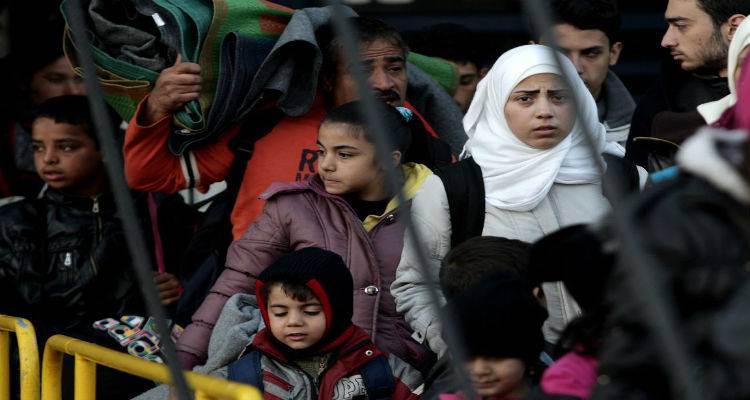 &Eta; &Kappa;&iota;&beta;&omega;&tau;ό&sigmaf; &tau;&omicron;&upsilon; &Kappa;ό&sigma;&mu;&omicron;&upsilon; &alpha;&gamma;&kappa;&alpha;&lambda;&iota;ά&zeta;&epsilon;&iota; &alpha;&sigma;&upsilon;&nu;ό&delta;&epsilon;&upsilon;&tau;&alpha; &pi;&rho;&omicron;&sigma;&phi;&upsilon;&gamma;ό&pi;&omicron;&upsilon;&lambda;&alpha;