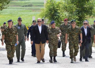 Γιατί ο Αβραμόπουλος επισκέπτεται τα ακριτικά νησιά | Τι προβληματίζει τον Υπουργό Εθνικής Άμυνας