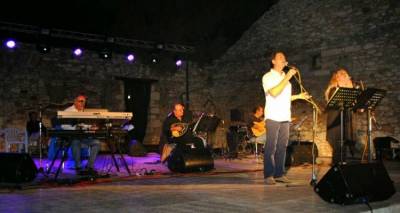 Στις 22 Αυγούστου η συναυλία του συγκροτήματος «Έμμελον» στη Μύρινα