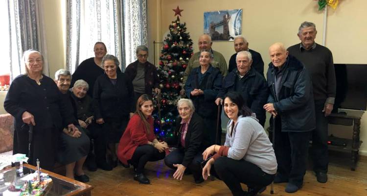 &Chi;&rho;&iota;&sigma;&tau;&omicron;&upsilon;&gamma;&epsilon;&nu;&nu;&iota;ά&tau;&iota;&kappa;&eta; &gamma;&iota;&omicron;&rho;&tau;ή &sigma;&tau;&omicron; &Kappa;&Eta;&Phi;&Eta; &Lambda;ή&mu;&nu;&omicron;&upsilon;