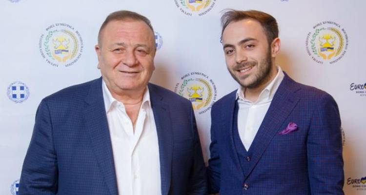 &Lambda;ή&mu;&nu;&omicron;&sigmaf;: &Omicron; &Sigma;&pi;ύ&rho;&omicron;&sigmaf; &Mu;&pi;&omicron;ύ&mu;&pi;&omicron;&upsilon;&rho;&alpha;&sigmaf; &omicron; &nu;έ&omicron;&sigmaf; &pi;&rho;ό&epsilon;&delta;&rho;&omicron;&sigmaf; &tau;&omicron;&upsilon; &Alpha;&Omicron; &Eta;&phi;&alpha;&iota;&sigma;&tau;ί&alpha; &Kappa;&omicron;&nu;&tau;&omicron;&pi;&omicron;&upsilon;&lambda;ί&omicron;&upsilon;