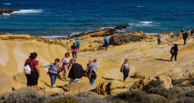 &Mu;&epsilon;&tau;ά &tau;&eta;&nu; &Kappa;&rho;&eta;&nu;ί&delta;&alpha; &kappa;&alpha;&iota; &tau;&omicron; &Phi;&alpha;&rho;&alpha;&kappa;&lambda;ό έ&rho;&chi;&epsilon;&tau;&alpha;&iota; &tau;&omicron; &delta;ά&sigma;&omicron;&sigmaf; &mu;&epsilon; &tau;&iota;&sigmaf; &beta;&epsilon;&lambda;&alpha;&nu;&iota;&delta;&iota;έ&sigmaf;