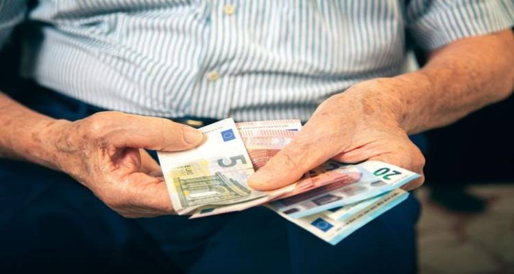 &Delta;&Epsilon;&Theta;: &Alpha;&nu;&alpha;&kappa;&omicron;&iota;&nu;ώ&nu;&epsilon;&tau;&alpha;&iota; &eta; &epsilon;&pi;&alpha;&nu;&alpha;&phi;&omicron;&rho;ά &tau;&eta;&sigmaf; &laquo;13&eta;&sigmaf; &sigma;ύ&nu;&tau;&alpha;&xi;&eta;&sigmaf;&raquo; - &Sigma;&epsilon;&nu;ά&rho;&iota;&omicron; &kappa;&alpha;&iota; &gamma;&iota;&alpha; &laquo;&delta;ώ&rho;&omicron;&raquo; &sigma;&tau;&omicron; &Delta;&eta;&mu;ό&sigma;&iota;&omicron;
