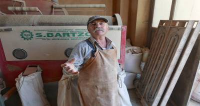 &Omicron; &epsilon;&pi;ί&mu;&omicron;&nu;&omicron;&sigmaf; &alpha;&lambda;&epsilon;&upsilon;&rho;ά&sigmaf; &tau;&eta;&sigmaf; &Lambda;ή&mu;&nu;&omicron;&upsilon; (photos)