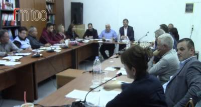 &Pi;&alpha;&rho;&alpha;&kappa;&omicron;&lambda;&omicron;&upsilon;&theta;ή&sigma;&tau;&epsilon; &tau;&eta;&nu; &pi;&rho;ό&sigma;&phi;&alpha;&tau;&eta; &sigma;&upsilon;&nu;&epsilon;&delta;&rho;ί&alpha;&sigma;&eta; &tau;&omicron;&upsilon; &Delta;&eta;&mu;&omicron;&tau;&iota;&kappa;&omicron;ύ &Sigma;&upsilon;&mu;&beta;&omicron;&upsilon;&lambda;ί&omicron;&upsilon; &Lambda;ή&mu;&nu;&omicron;&upsilon; (video)