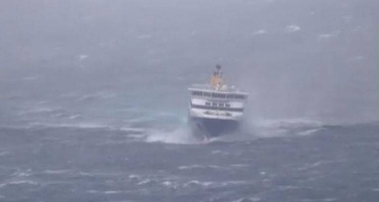 Μάχη με τα 10 μποφόρ έδωσε το «Νήσος Χίος» ανοιχτά της Λήμνου | Ξεκίνησε για το λιμάνι της Μύρινας (video)