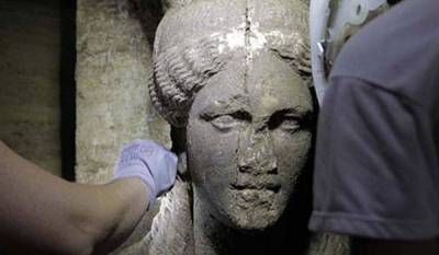 &Pi;&epsilon;&rho;&iota;&sigma;&tau;έ&rho;&eta;: &Mu;έ&chi;&rho;&iota; &tau;&alpha; &Chi;&rho;&iota;&sigma;&tau;&omicron;ύ&gamma;&epsilon;&nu;&nu;&alpha; &theta;&alpha; &xi;έ&rho;&omicron;&upsilon;&mu;&epsilon;