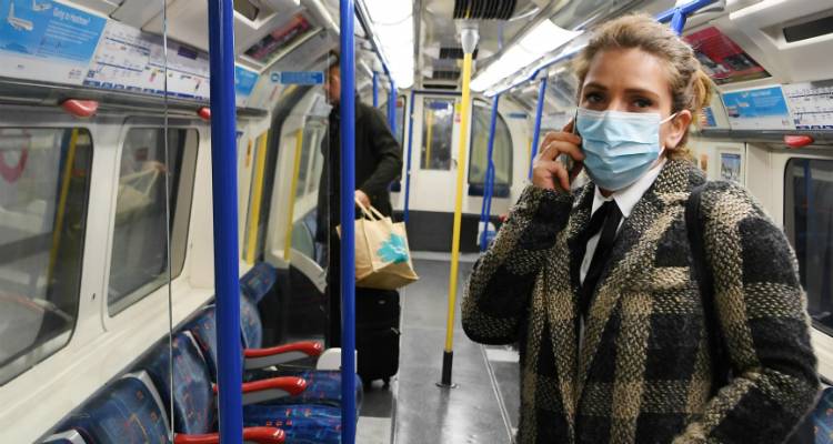 Κορονοϊός – Βρετανία: Την τελευταία εβδομάδα του Μαΐου κατά πάσα πιθανότητα η μερική άρση των περιορισμών