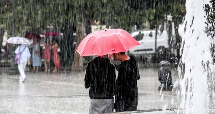 Τσατραφύλλιας: Πότε περιμένουμε τις περισσότερες βροχές στην Αττική | Ξανά βροχερός καιρός από το Σάββατο