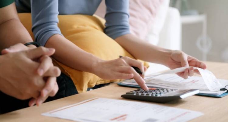 Servicers: &laquo;&Pi;&alpha;&gamma;ώ&nu;&omicron;&upsilon;&nu;&raquo; &mu;έ&chi;&rho;&iota; &nu;&epsilon;&omega;&tau;έ&rho;&alpha;&sigmaf; &omicron;&iota; &tau;ό&kappa;&omicron;&iota; &gamma;&iota;&alpha; &tau;&omicron;&upsilon;&sigmaf; &omicron;&phi;&epsilon;&iota;&lambda;έ&tau;&epsilon;&sigmaf; &tau;&omicron;&upsilon; &nu;ό&mu;&omicron;&upsilon; &Kappa;&alpha;&tau;&sigma;έ&lambda;&eta;