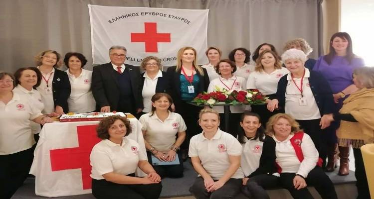 &Omicron; &Epsilon;&rho;&upsilon;&theta;&rho;ό&sigmaf; &Sigma;&tau;&alpha;&upsilon;&rho;ό&sigmaf; &Lambda;ή&mu;&nu;&omicron;&upsilon; &kappa;ό&beta;&epsilon;&iota; &tau;&eta;&nu; &pi;ί&tau;&alpha; &tau;&omicron;&upsilon;