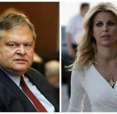 &Pi;&omicron;&iota;&omicron;&iota; &epsilon;ί&nu;&alpha;&iota; &omicron;&iota; Έ&lambda;&lambda;&eta;&nu;&epsilon;&sigmaf; &pi;&omicron;&lambda;&iota;&tau;&iota;&kappa;&omicron;ί &mu;&epsilon; &kappa;&alpha;&tau;&alpha;&theta;έ&sigma;&epsilon;&iota;&sigmaf; &sigma;&tau;&iota;&sigmaf; &Kappa;&upsilon;&pi;&rho;&iota;&alpha;&kappa;έ&sigmaf; &tau;&rho;ά&pi;&epsilon;&zeta;&epsilon;&sigmaf; &pi;&omicron;&upsilon; &beta;ά&lambda;&lambda;&omicron;&nu;&tau;&alpha;&iota; &alpha;&pi;ό &tau;&eta;&nu; &omicron;&iota;&kappa;&omicron;&nu;&omicron;&mu;&iota;&kappa;ή &kappa;&rho;ί&sigma;&eta;