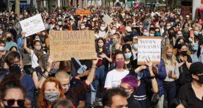 Γερμανία: Χιλιάδες διαδηλωτές στους δρόμους του Βερολίνου για τους αιτούντες άσυλο από την Λέσβο