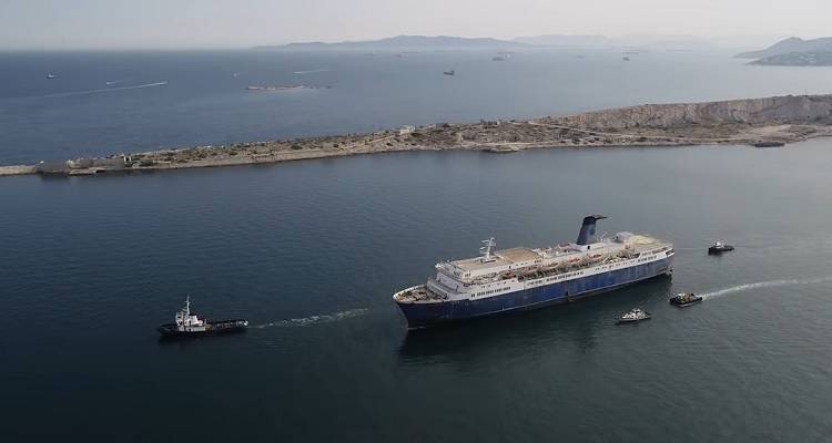 &Tau;έ&lambda;&omicron;&sigmaf; &epsilon;&pi;&omicron;&chi;ή&sigmaf; &gamma;&iota;&alpha; &tau;&omicron; &pi;&lambda;&omicron;ί&omicron; "&Theta;&epsilon;ό&phi;&iota;&lambda;&omicron;&sigmaf;" &tau;&eta;&sigmaf; &Nu;&Epsilon;&Lambda;