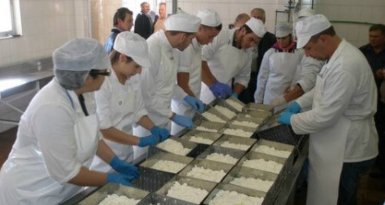«Η Γαλακτοκομική Σχολή της Λέσβου είναι μια μεγάλη ευκαιρία για τους νέους να αποκτήσουν εμπειρία και τεχνογνωσία» (audio)