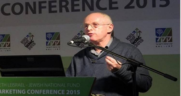 Όταν το μωρό μιας φοιτήτριας άρχισε να κλαίει στην τάξη, ο καθηγητής της έκανε κάτι απρόσμενο (photos)