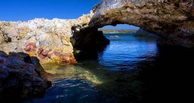 &Eta; &sigma;&pi;&eta;&lambda;&iota;ά &tau;&eta;&sigmaf; &phi;ώ&kappa;&iota;&alpha;&sigmaf; &sigma;&tau;&eta; &Lambda;ή&mu;&nu;&omicron;